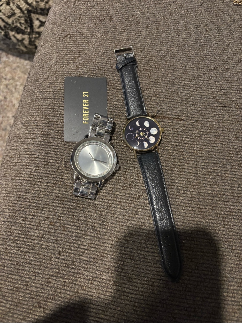 ⭐️Lot of 2 Fashion Watches Forever 21 & Moon Phase NEW